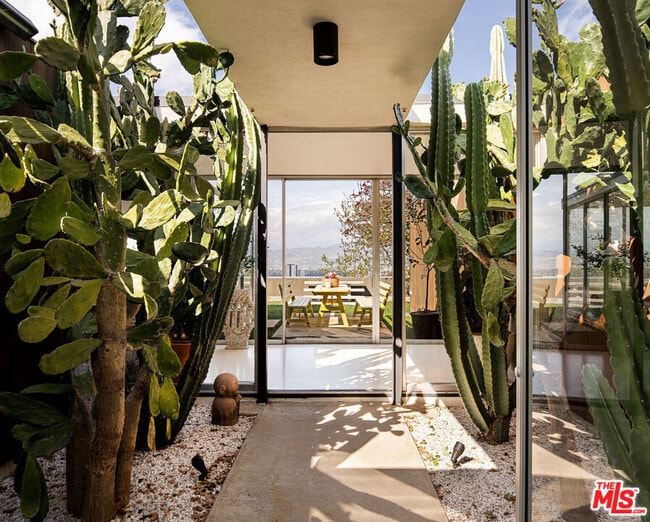 Building Photo - 2977 Passmore Dr