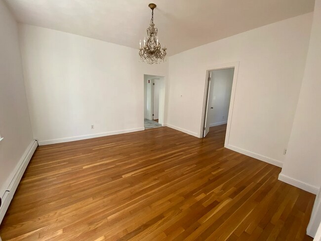 Building Photo - 88 Irving St