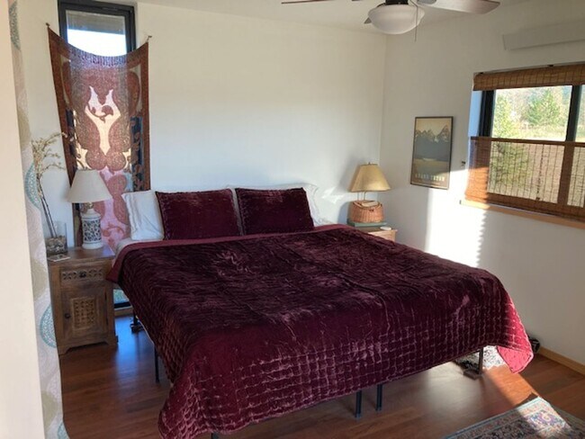 Foto del edificio - Seasonal Furnished 2 BR House in Victor, ID