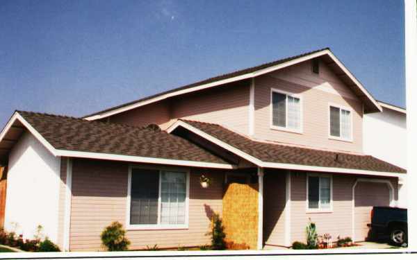 Building Photo - 2580-2584 Porsche Strasse Rd