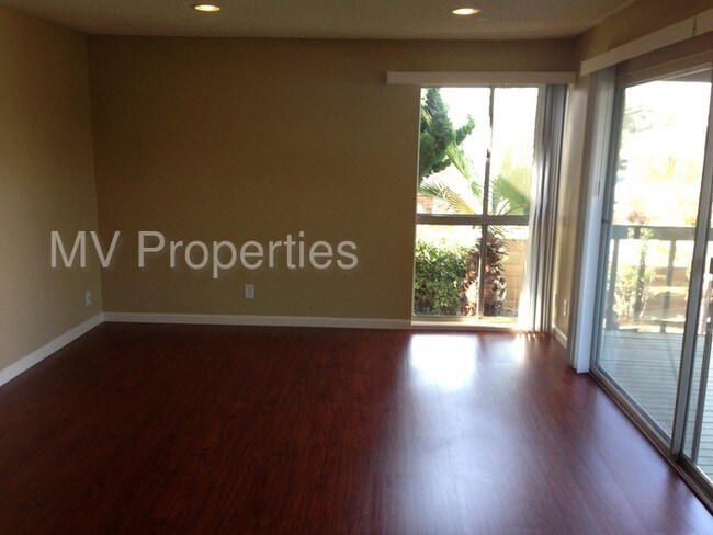 Building Photo - 615 Stratford Ct