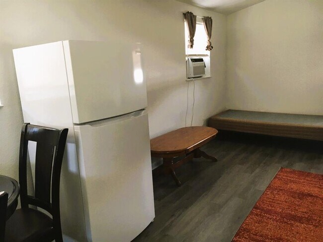 Foto del edificio - 3818 Hamid Blvd