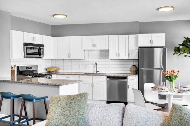 Foto del edificio - University East Apartments