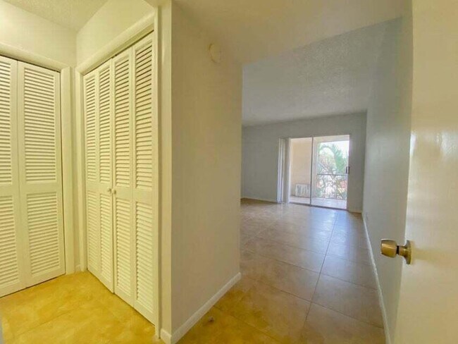 Foto del edificio - 622 NW 13th St