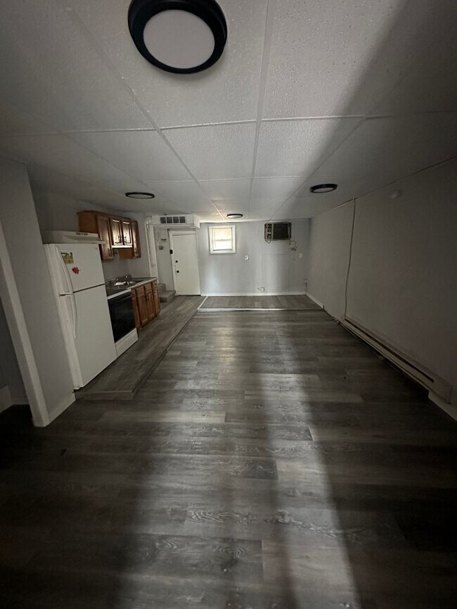 Foto del edificio - 445 Croyden Rd