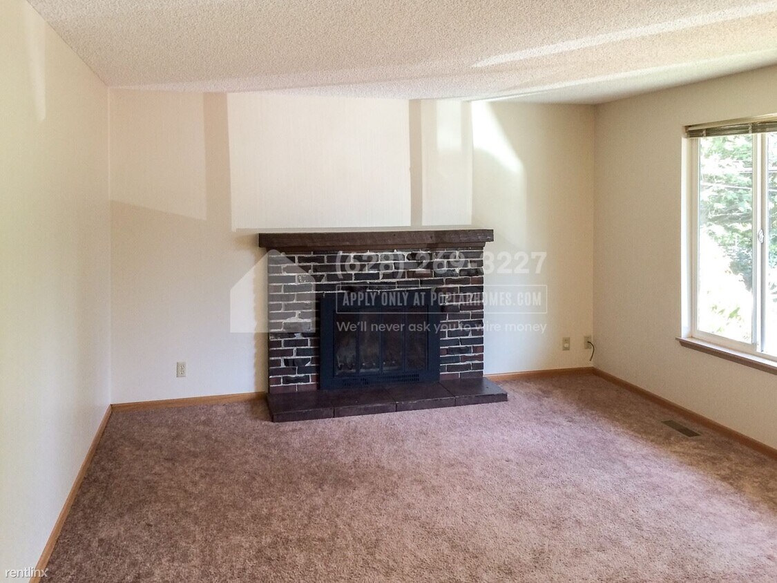 Primary Photo - 4 br, 3 bath House - 1848 N 183rd St -