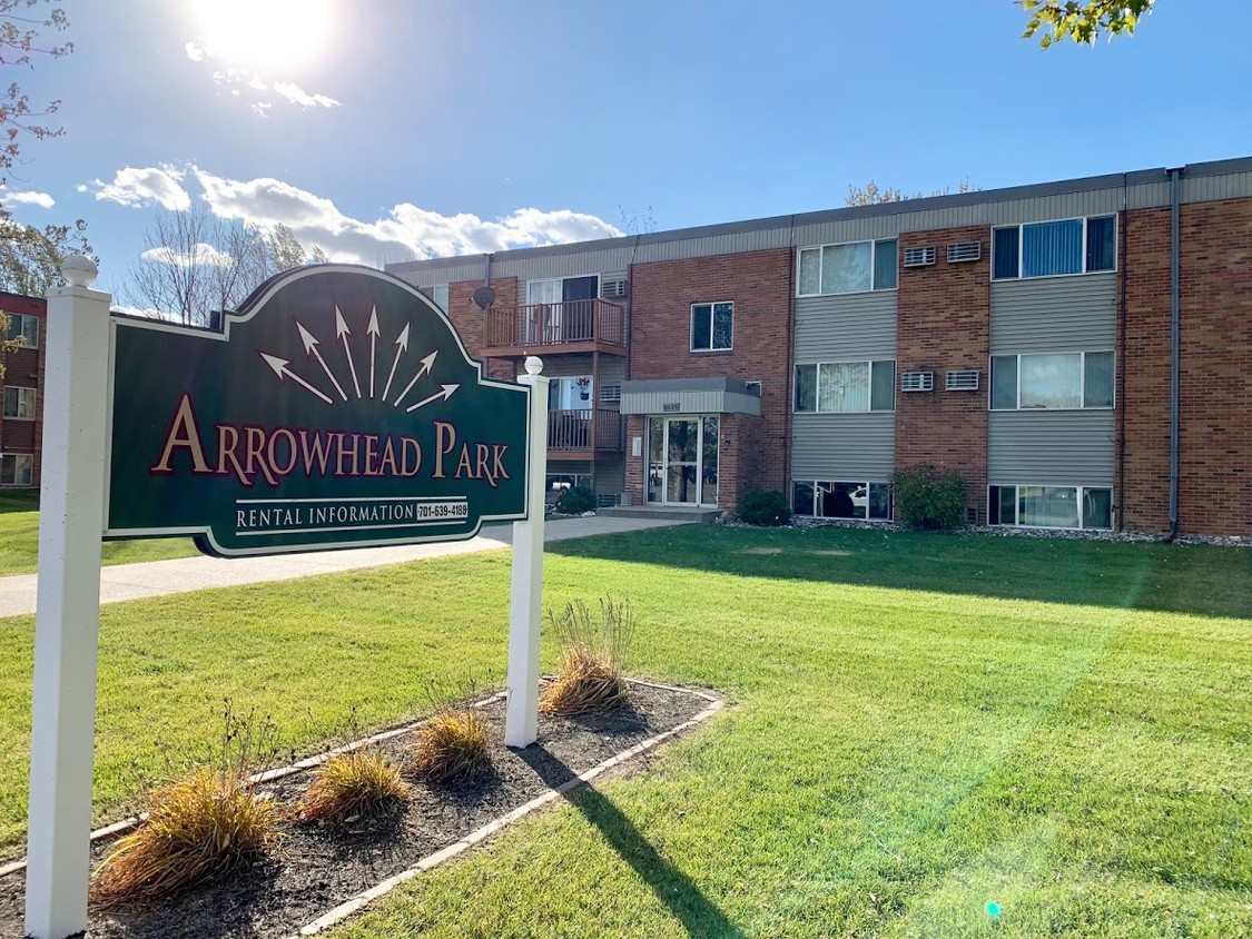 Primary Photo - Arrowhead Park 2525