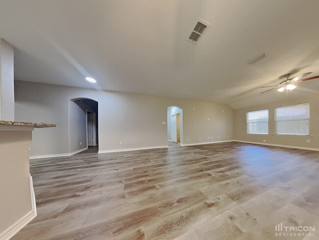 Building Photo - 13233 Evergreen Dr
