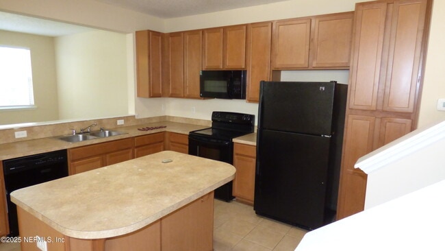 Building Photo - 8702 Ribbon Falls Ln