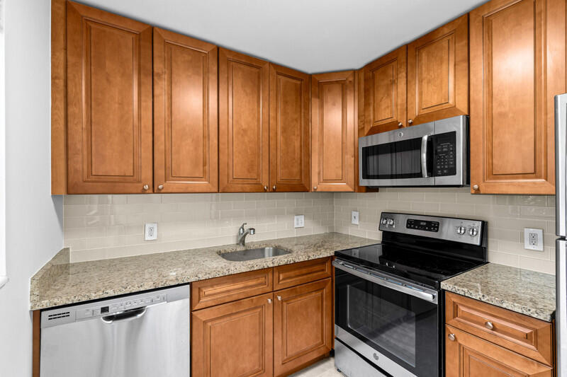Foto principal - 556 Mansfield M