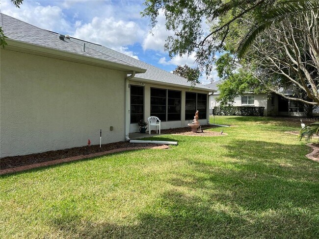 Foto del edificio - 5333 NW 25th Loop