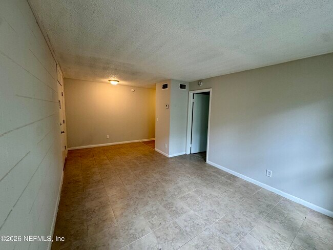 Building Photo - 3212 Herschel St