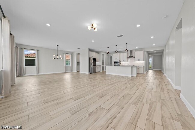 Foto del edificio - 2038 Grove Dr