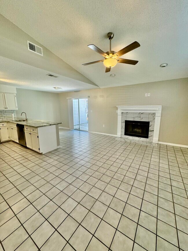Building Photo - 5 Falcon Ridge Ln