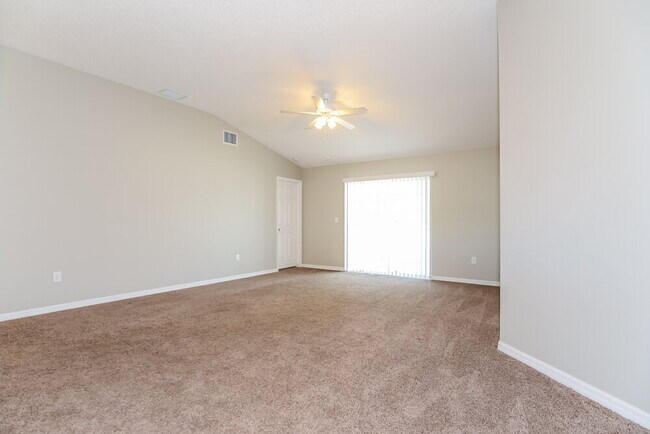 Foto del edificio - 11025 Whittney Chase Dr