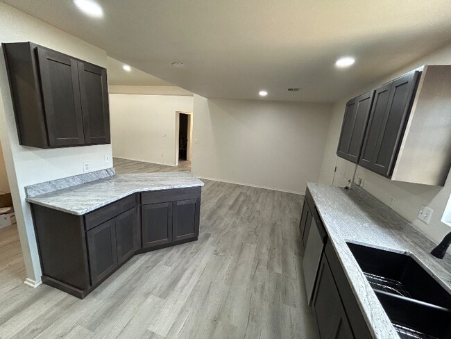 Foto del edificio - 63171 E 291 Rd
