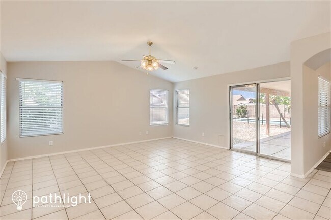 Foto del edificio - 12411 Sheridan Street
