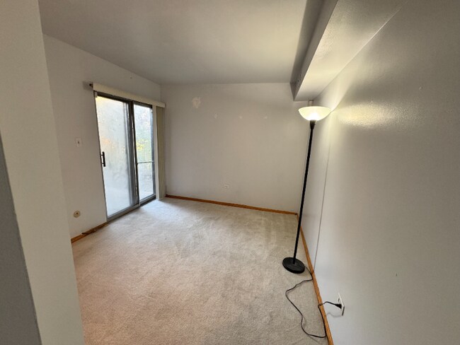 Foto del edificio - 6139 Knoll Wood Rd