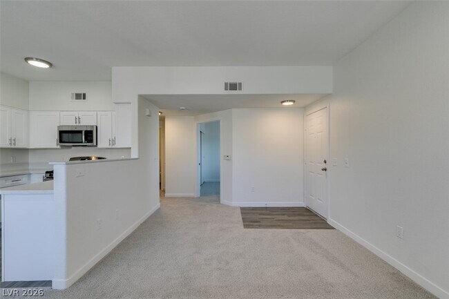 Foto del edificio - 3400 Cabana Dr