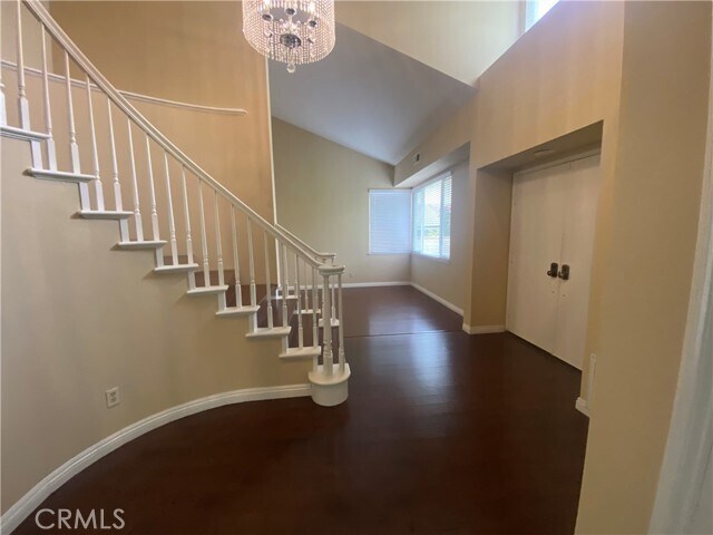 Foto del edificio - 3576 Hawkwood Rd