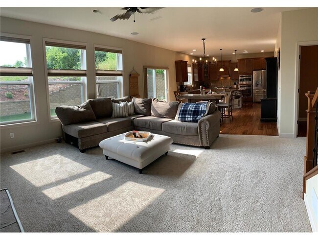 Building Photo - 8800 Aspen Cir