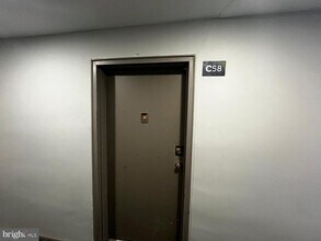 Building Photo - 91 Oak St