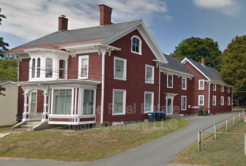 191 Center St Unit Apt. 1, Old Town, ME 04468 Condo for Rent in Old