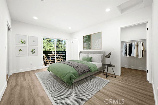 Foto del edificio - 6704 1/2 Kester Avenue, Los Angeles, CA 91405 - 4 BR 5 BA house