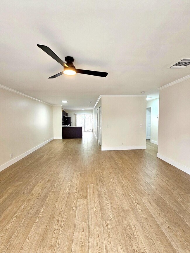 Building Photo - 4780 Orleans Ct