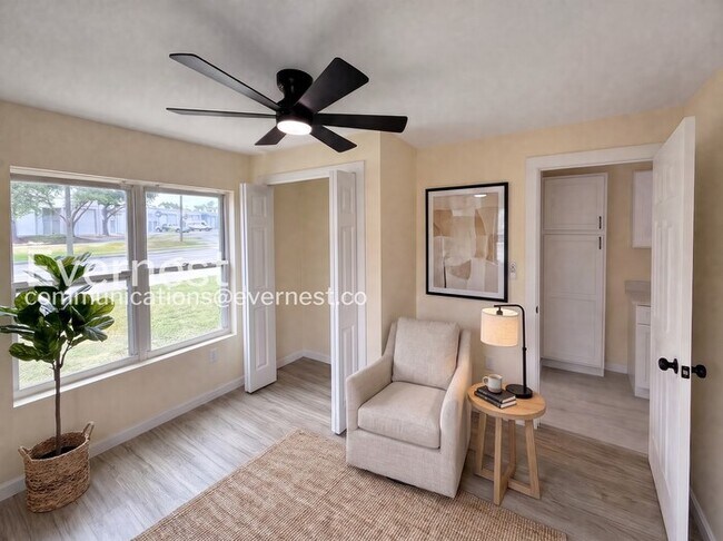 Foto del edificio - 5680 28th St N
