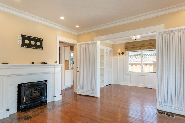 Foto del edificio - Cute North Park Craftsman Home