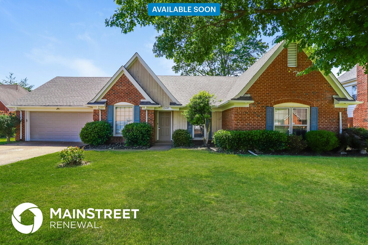 Primary Photo - 1365 Fieldstone Trail