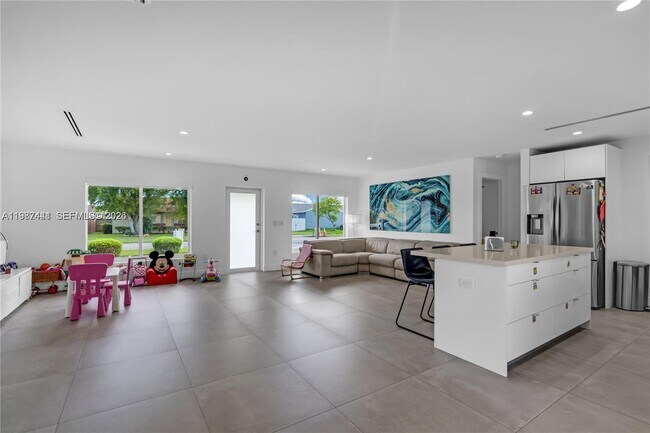 Foto del edificio - Southwest 164th Street, Miami, FL 33157 - 3 BR 3 BA single-family home