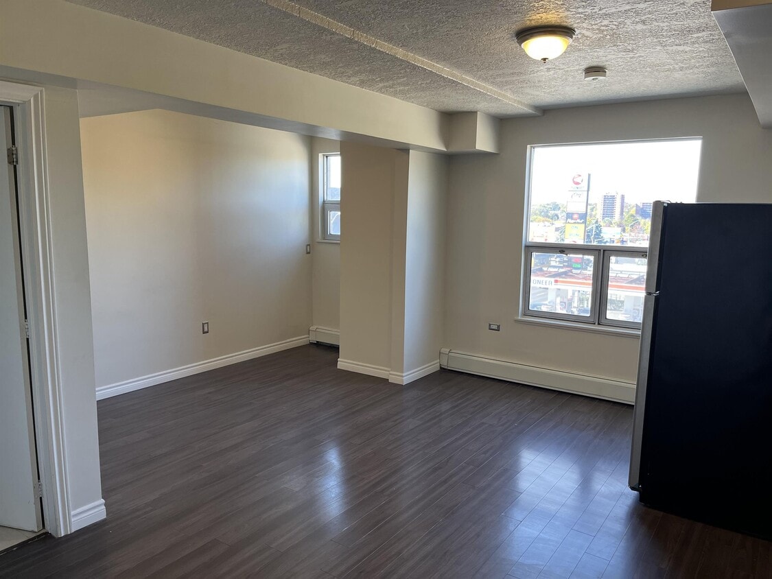 Photo principale - 570-570 King St W