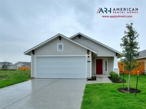 Building Photo - 208 Trailside Ln