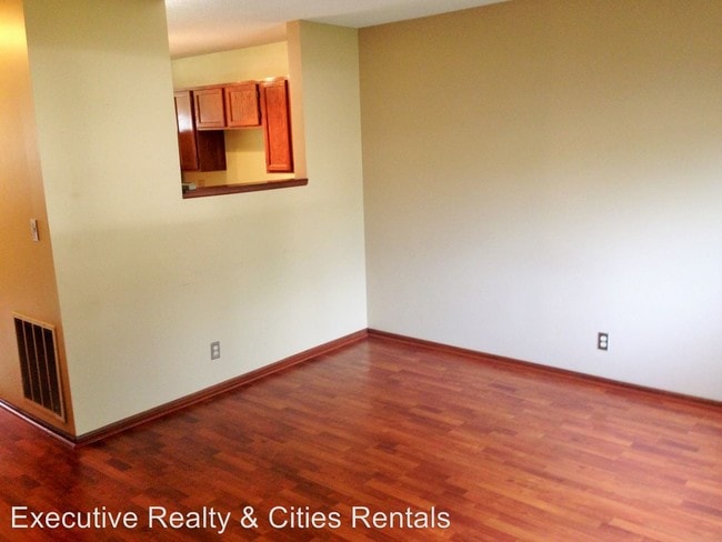 Building Photo - 2 br, 1 bath House - 3503 Clinton Ave