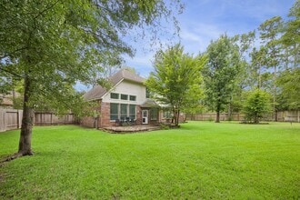 Building Photo - 14 Guinevere Pl