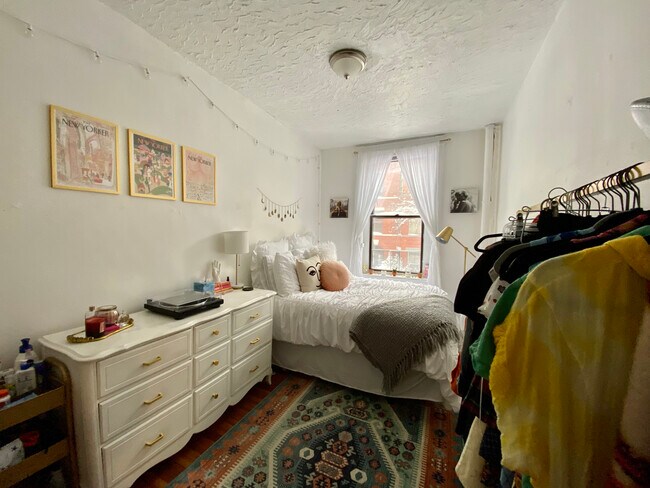 Foto del edificio - 23 Symphony Rd