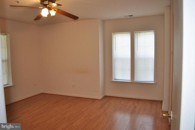 Building Photo - 14220 Jib St