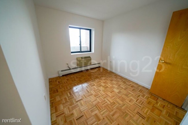 Foto del edificio - 3160-60 21st St
