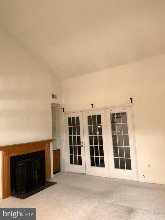 Foto del edificio - 13062 Shadyside Ln