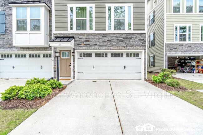 Building Photo - 1811 Barkadeer Cove
