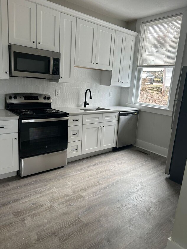 Foto principal - 9-11 Dartmouth Street - Maynard MA