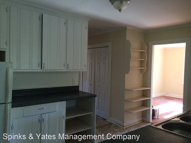 Foto del edificio - 3 br, 1 bath House - 295 Youngs Mill Rd