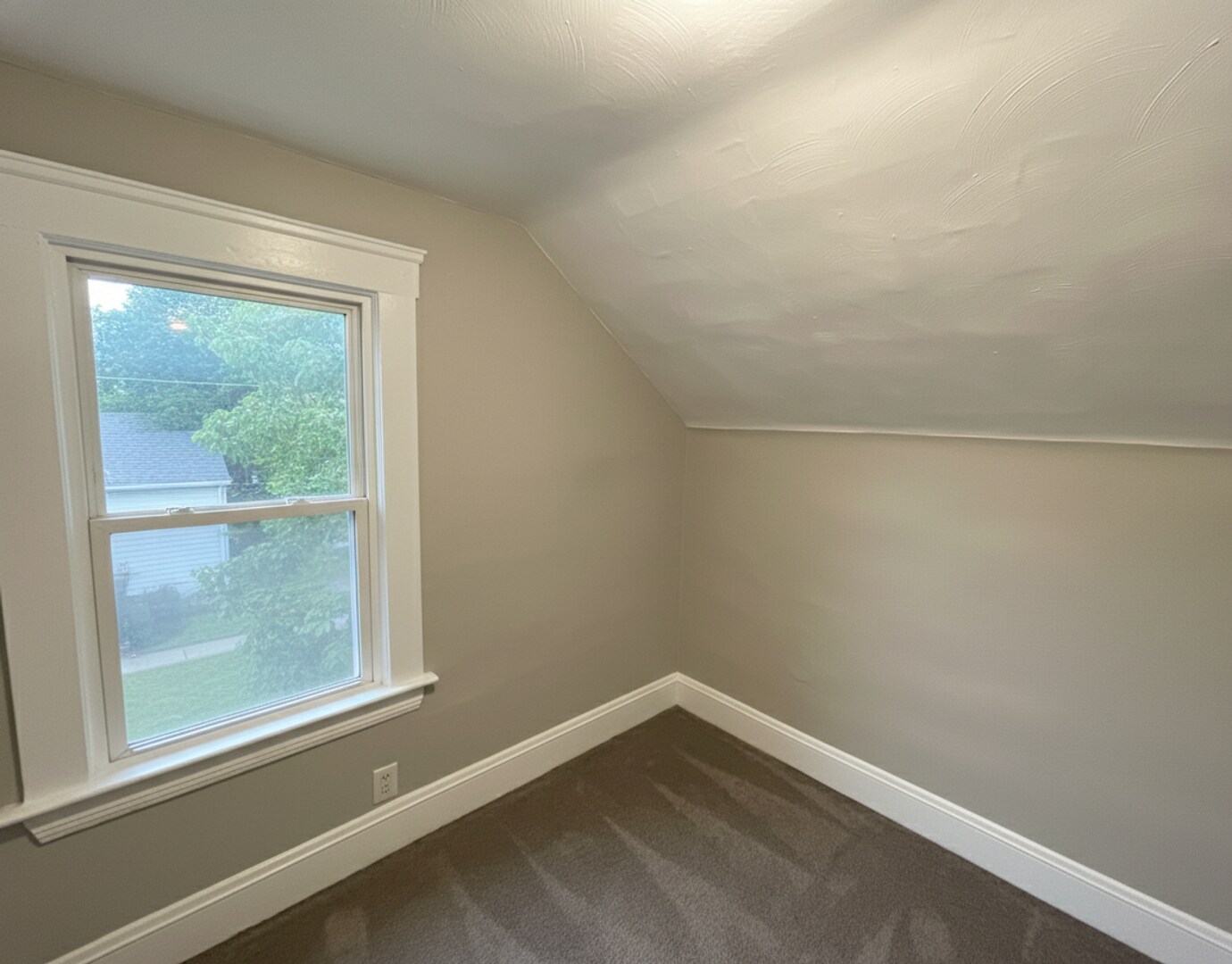 2403 Mira Ct Cleveland, OH 44109 – photo 3