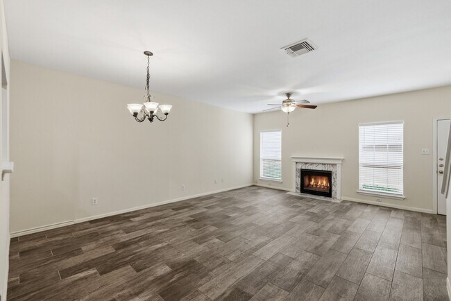 Building Photo - 2978 Holly Hall St