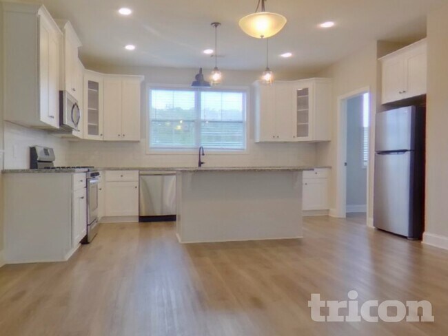 Foto del edificio - 319 Arbor Cir