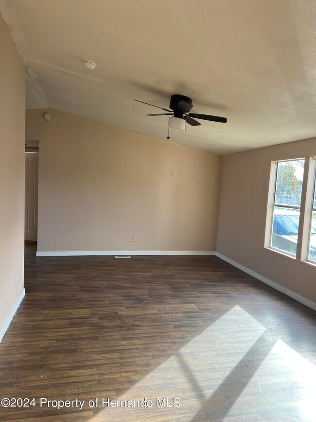 Foto del edificio - 16149 Boca Raton St