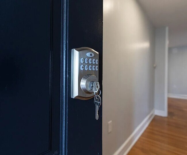 Photo - 1872 Conlyn St House