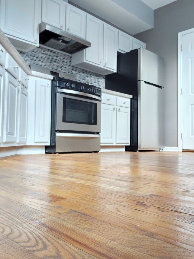 Building Photo - 4551 S Michigan Ave